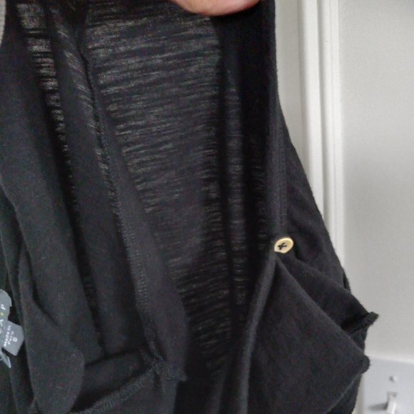 Lilla P Black Pima Cotton Long Sleeve Tee V Neck Ruffle Size S Made in Peru - Picture 10 of 12